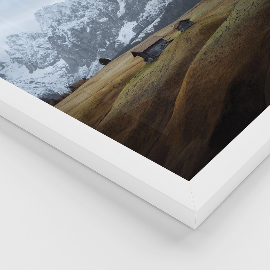 Zestaw obrazy w ramie, plakaty - góry, domy, krajobraz - rama biała