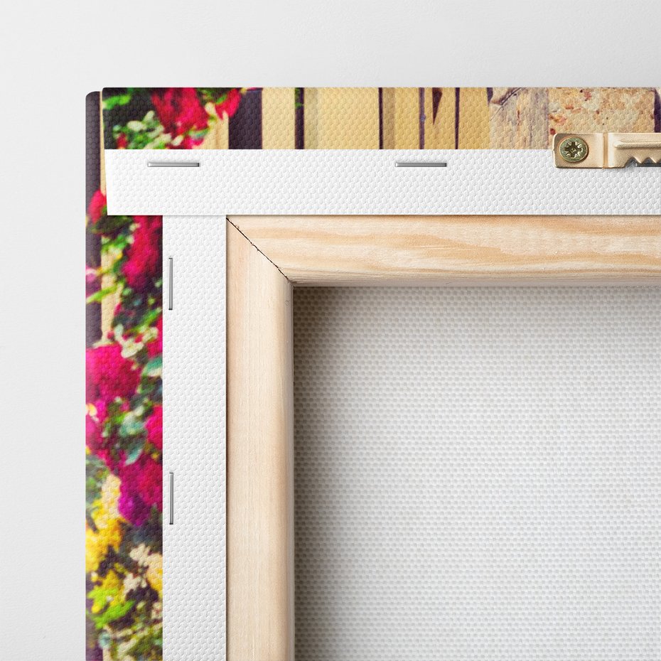 Obraz na płótnie - uliczka, kwiaty, rowery