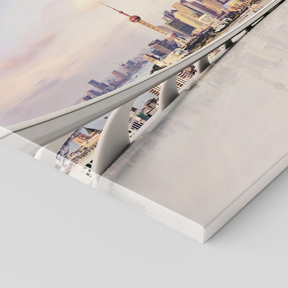 Obraz na płótnie - miasto, budynki, odbicie