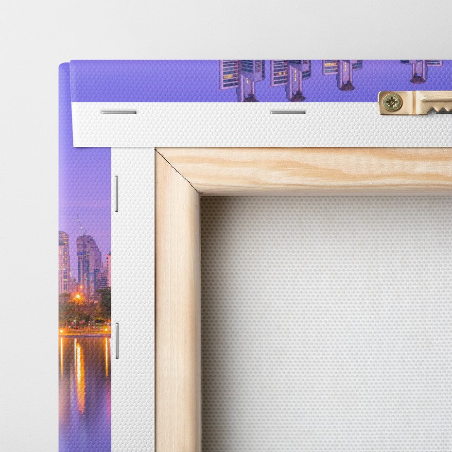 Obraz na płótnie - miasto, kwiaty, odbicie