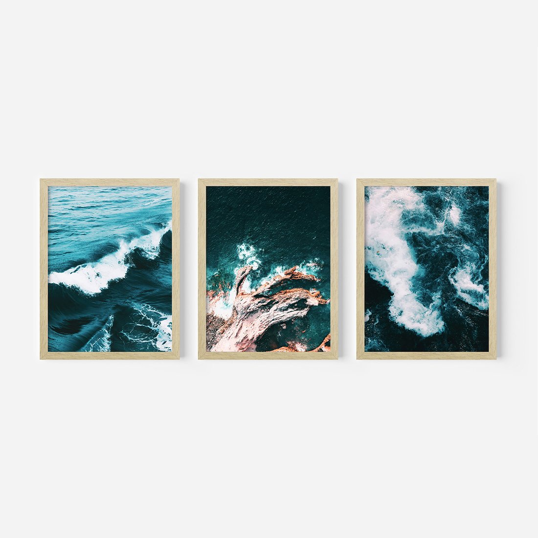 Zestaw obrazy w ramie, plakaty - woda, fale, morze - rama drewno