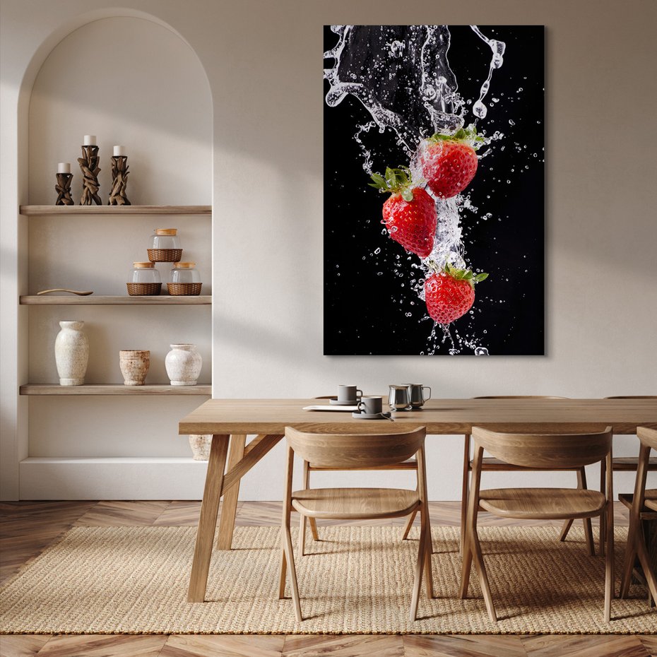 Obraz na płótnie - truskawki, woda, owoce