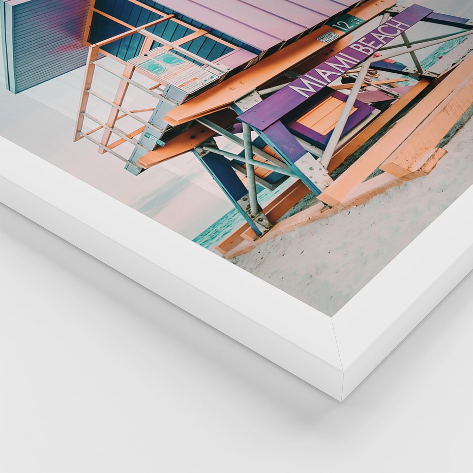 Zestaw obrazy w ramie, plakaty - plaża, budka ratownicza, morze - rama biała