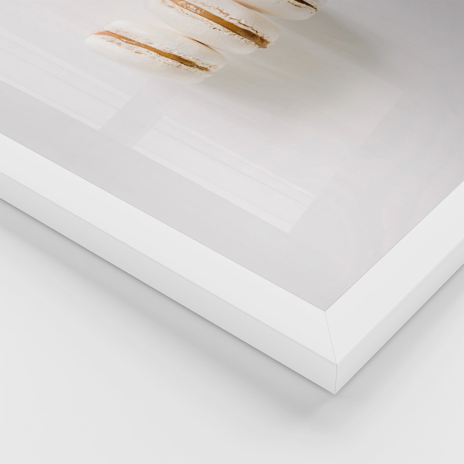 Zestaw obrazy w ramie, plakaty - makaroniki, kawa, napisy - rama biała