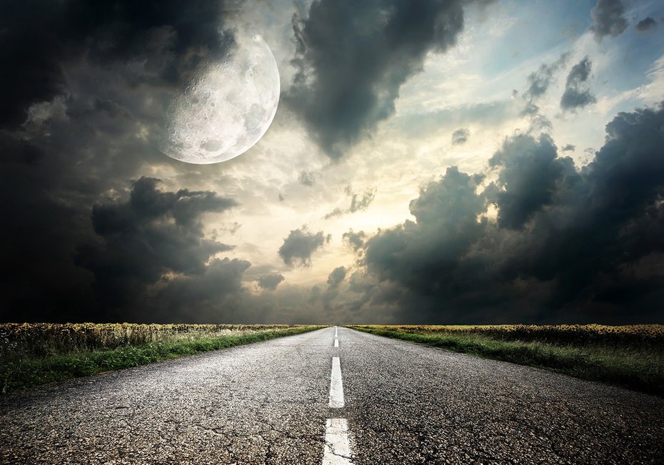 Fototapeta - droga, księżyc, chmury