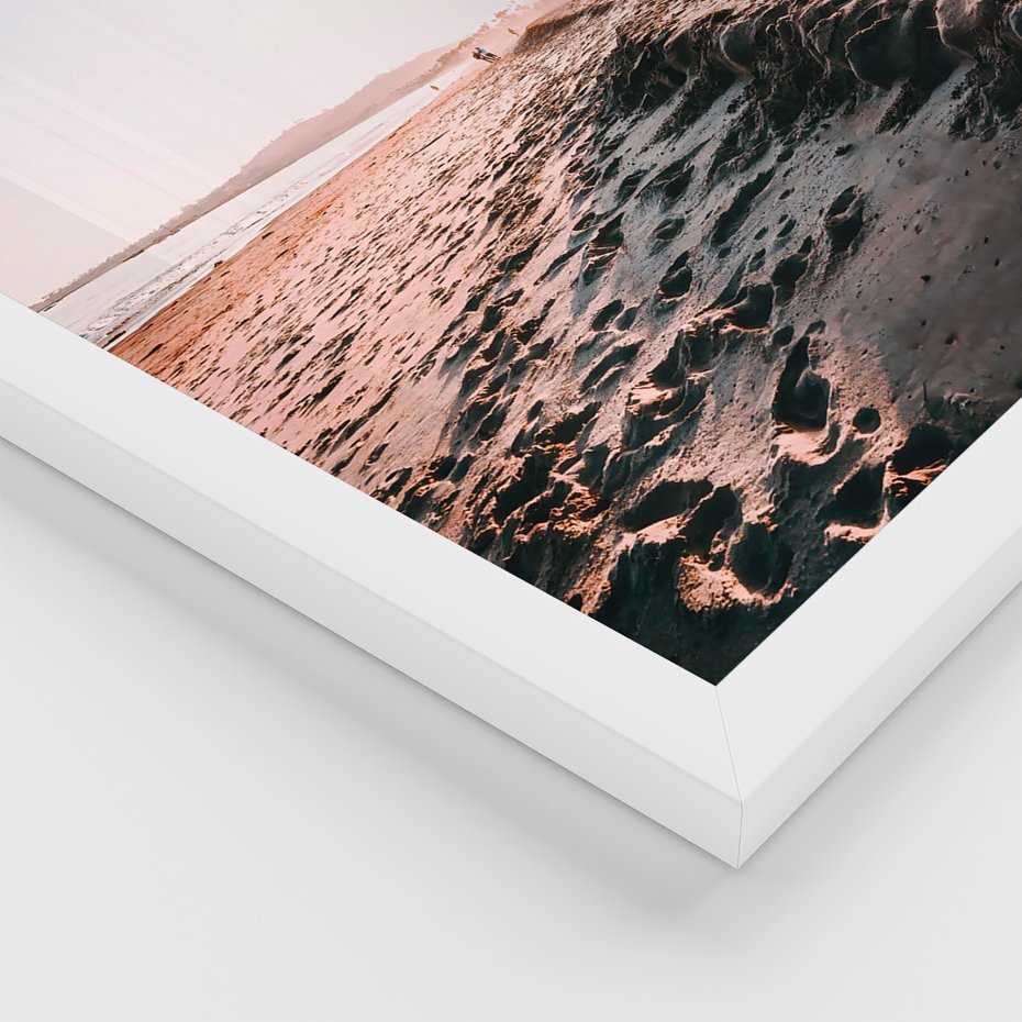 Zestaw obrazy w ramie, plakaty - plaża, palmy, budynek - rama biała