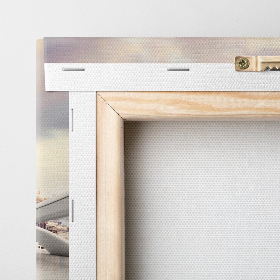 Obraz na płótnie - miasto, budynki, odbicie