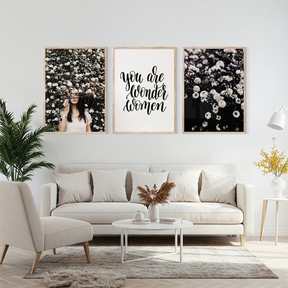 Zestaw obrazy w ramie, plakaty - kwiaty, kobieta, napisy - rama drewno
