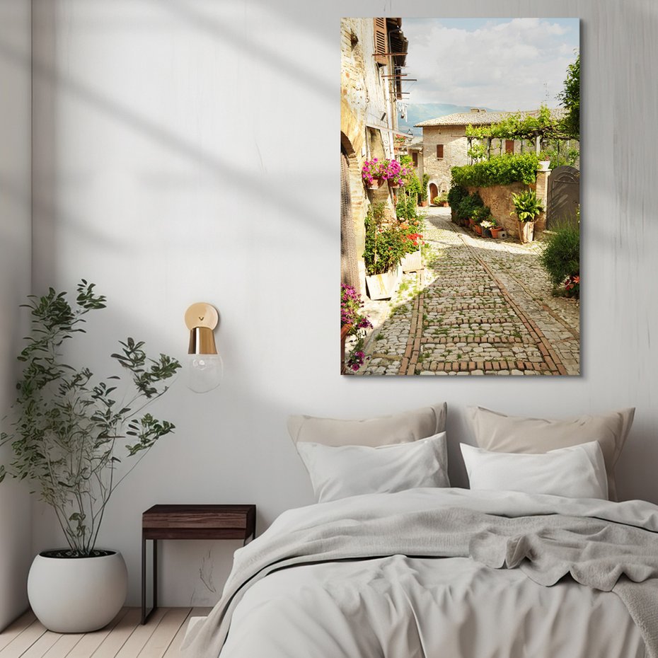 Obraz na płótnie - uliczka, kwiaty, kamienie