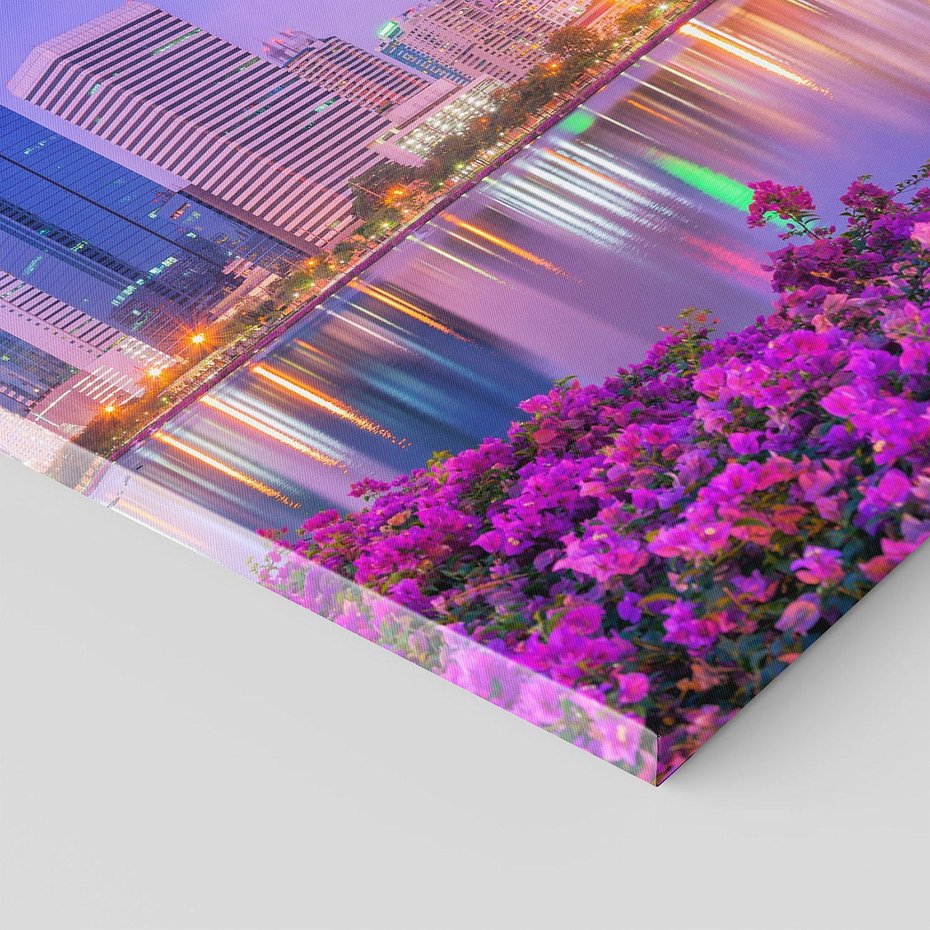 Obraz na płótnie - miasto, kwiaty, odbicie