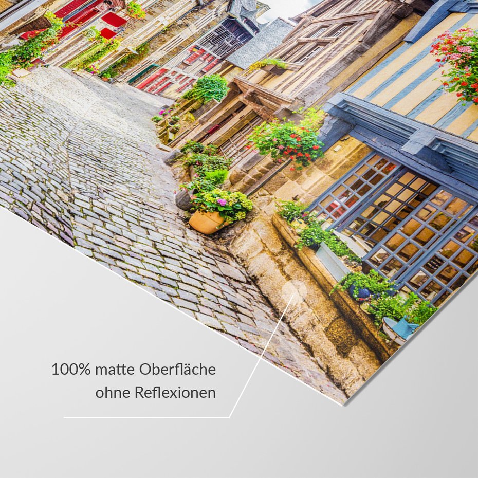 Fototapeta - uliczka, kwiaty, budynki