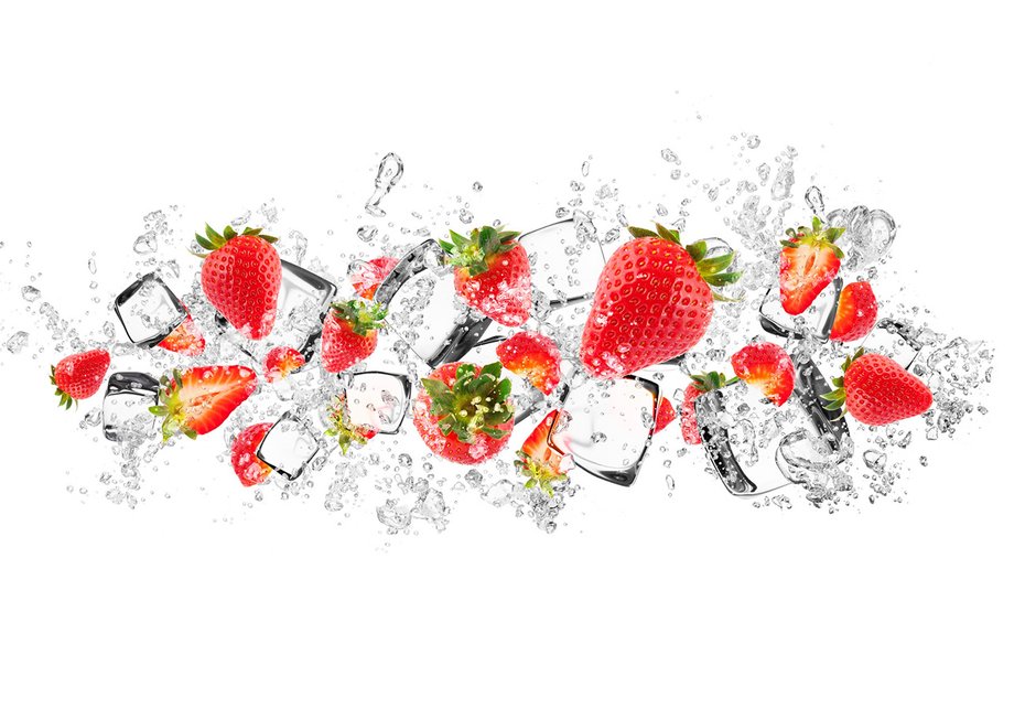 Fototapeta - truskawki, lód, woda
