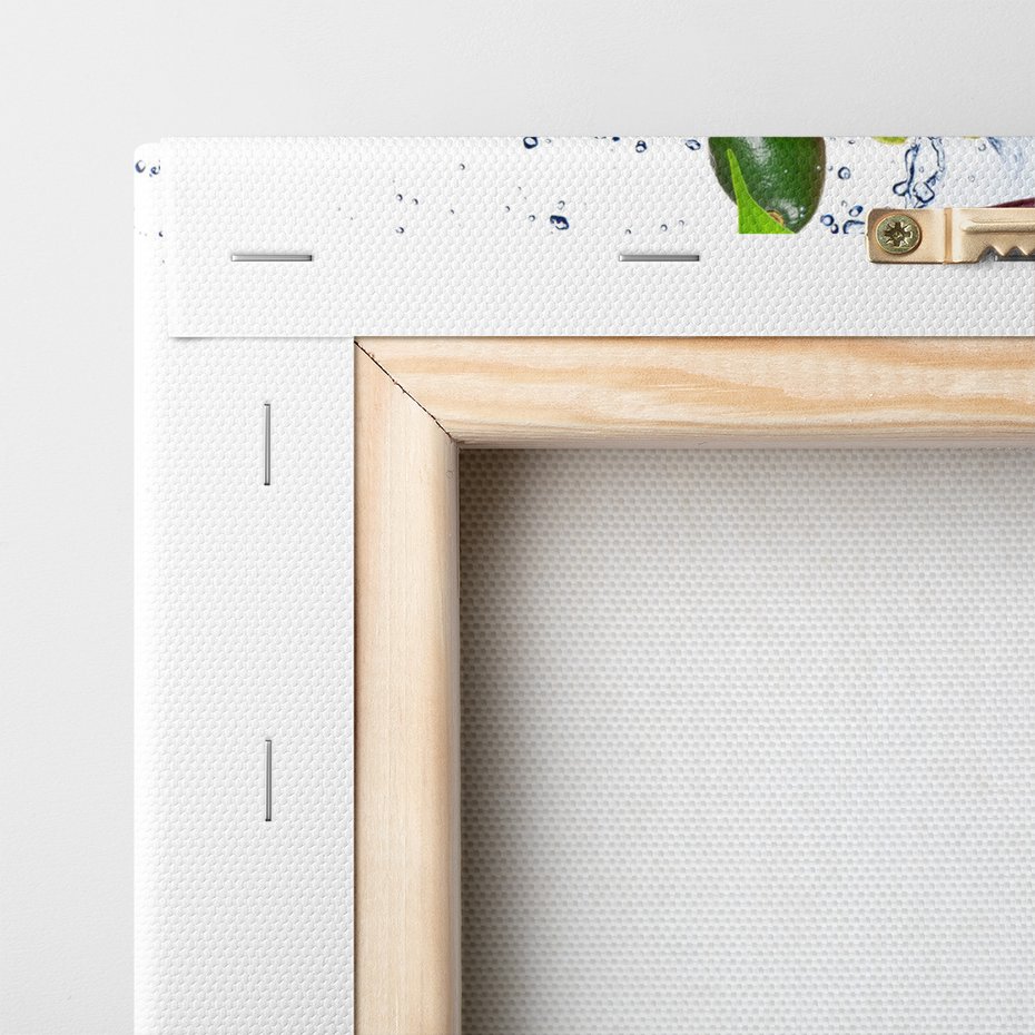 Obraz na płótnie - owoce, woda, świeżość