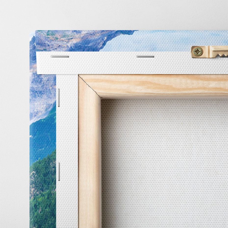 Obraz na płótnie - góry, miasto, pociąg